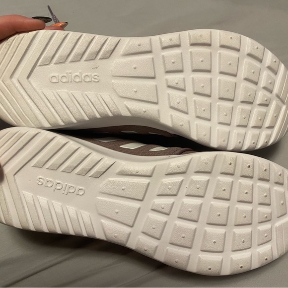 SO CUTE, purple adidas shoes - Picture 4 of 4